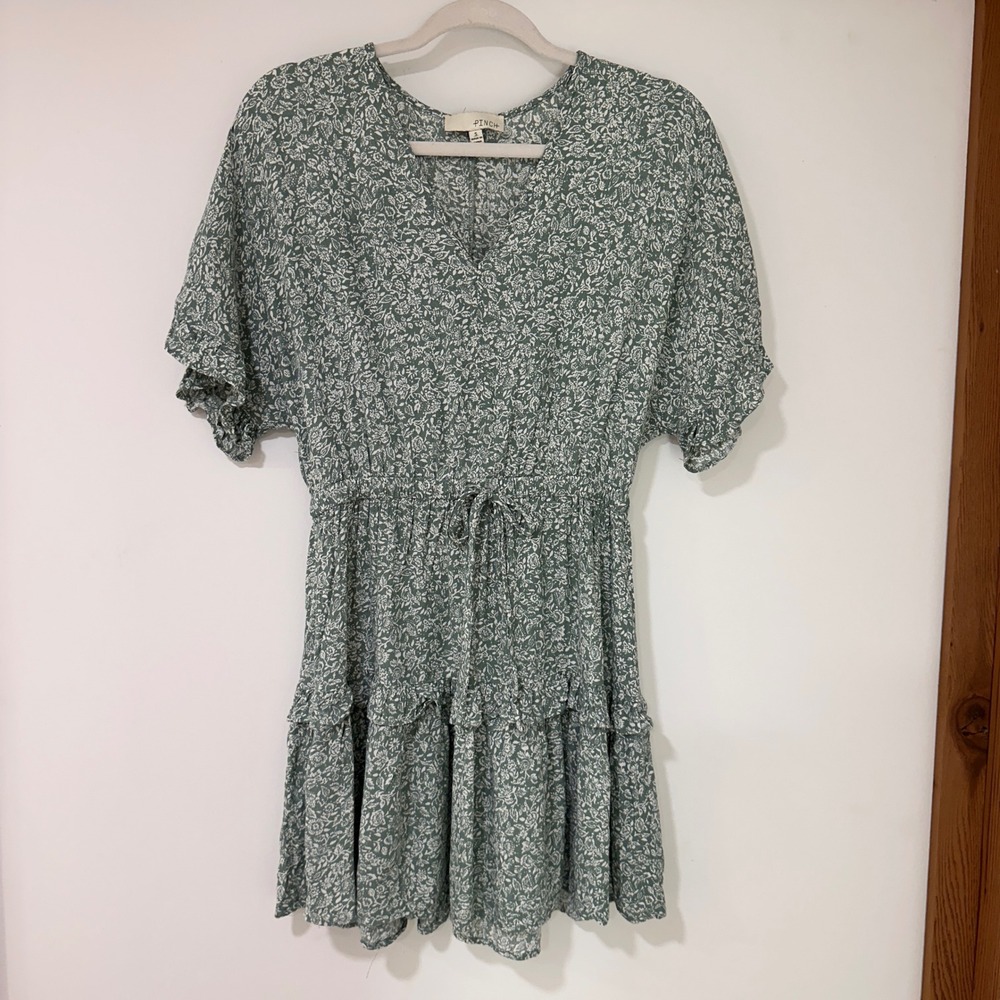 PINCH‎ Floral V-Neck Tiered Mini Dress Women Size Small Green Boho Wedding Guest